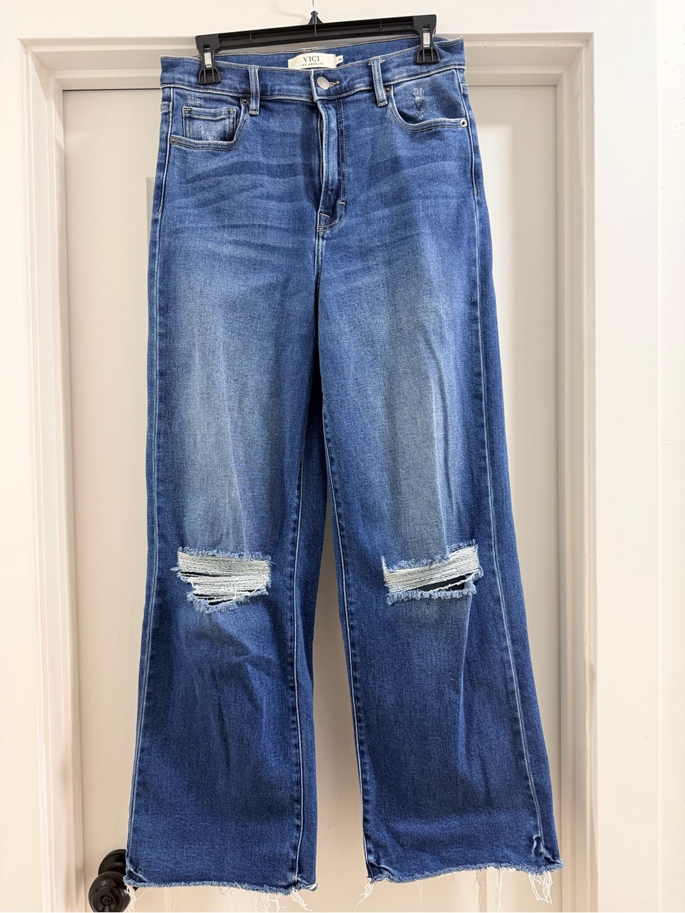 VICI Wide-Leg Straight Distressed Jeans